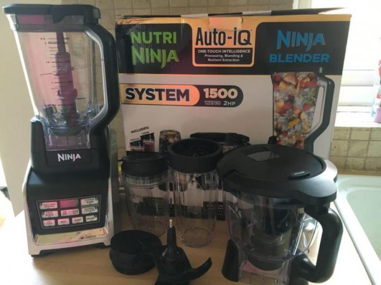 Ninja BL682UK2 3-in-1 Blender, Food Processor, Personal Blender